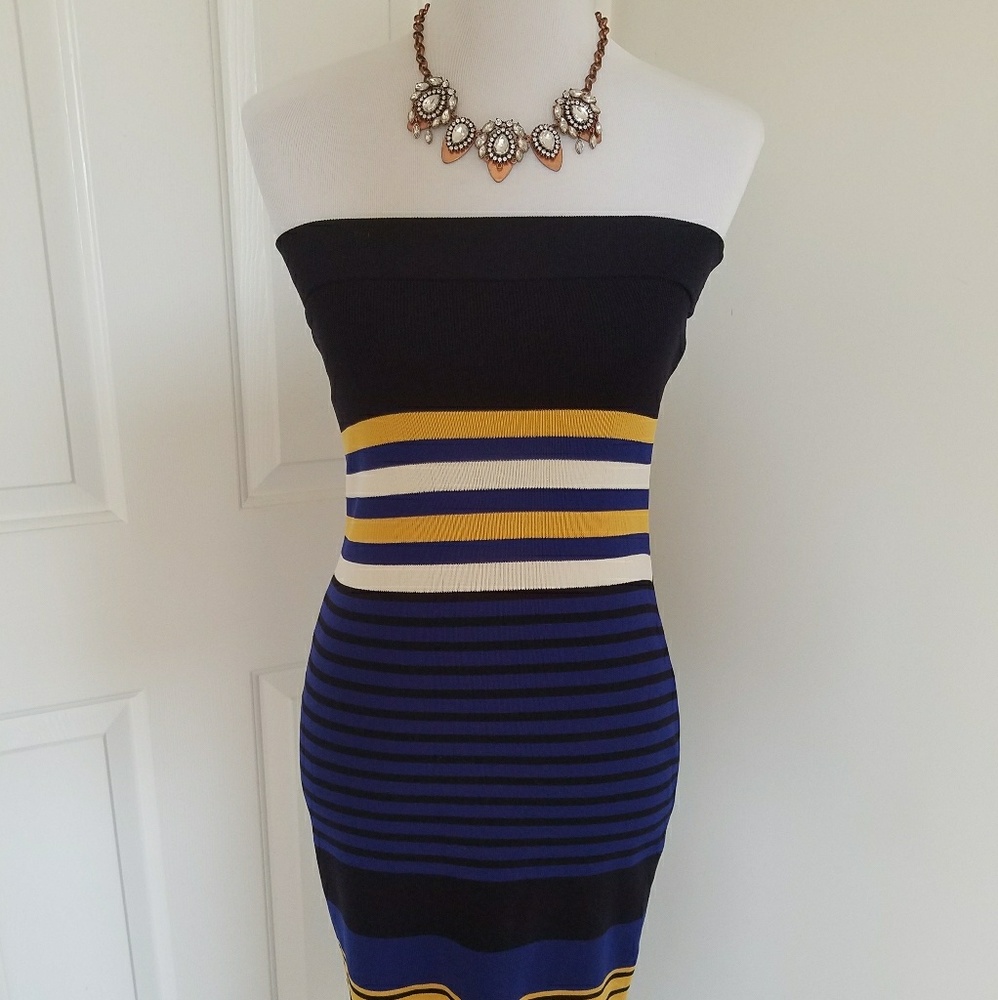 🌺 Fashion Nova Knit Strapless dress